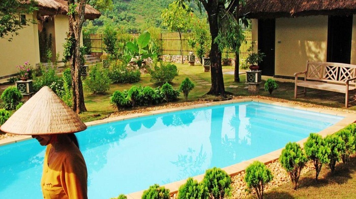 hotel mai chau villa swimming pool